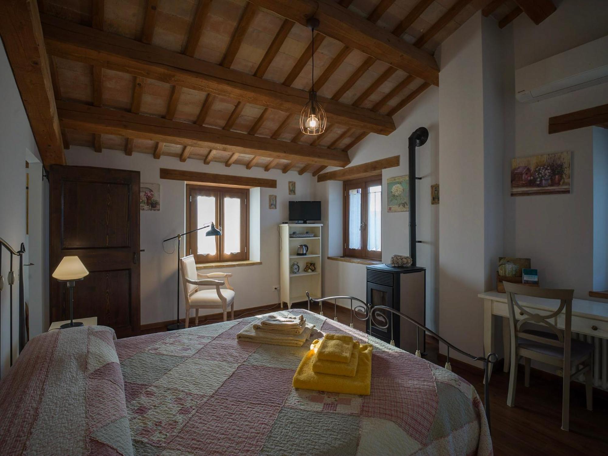 Quelli Del Picchio Bed & Breakfast Cupramontana Bagian luar foto
